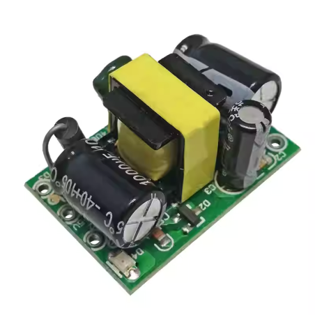 ماژول تغذیه سوئیچینگ دارای خروجی 5 ولت 700 میلی آمپر